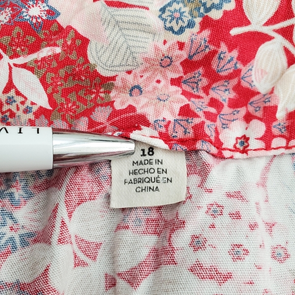 Sunset Rd.Floral Printed Short size 18. - Picture 9 of 10